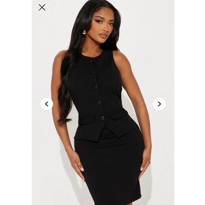 Black Sleeveless Dress